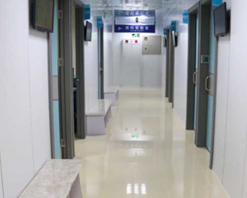 <strong>重庆一女子生3胎家人齐候，宣布性别爸爸反应亮了：开心的像孩子</strong>